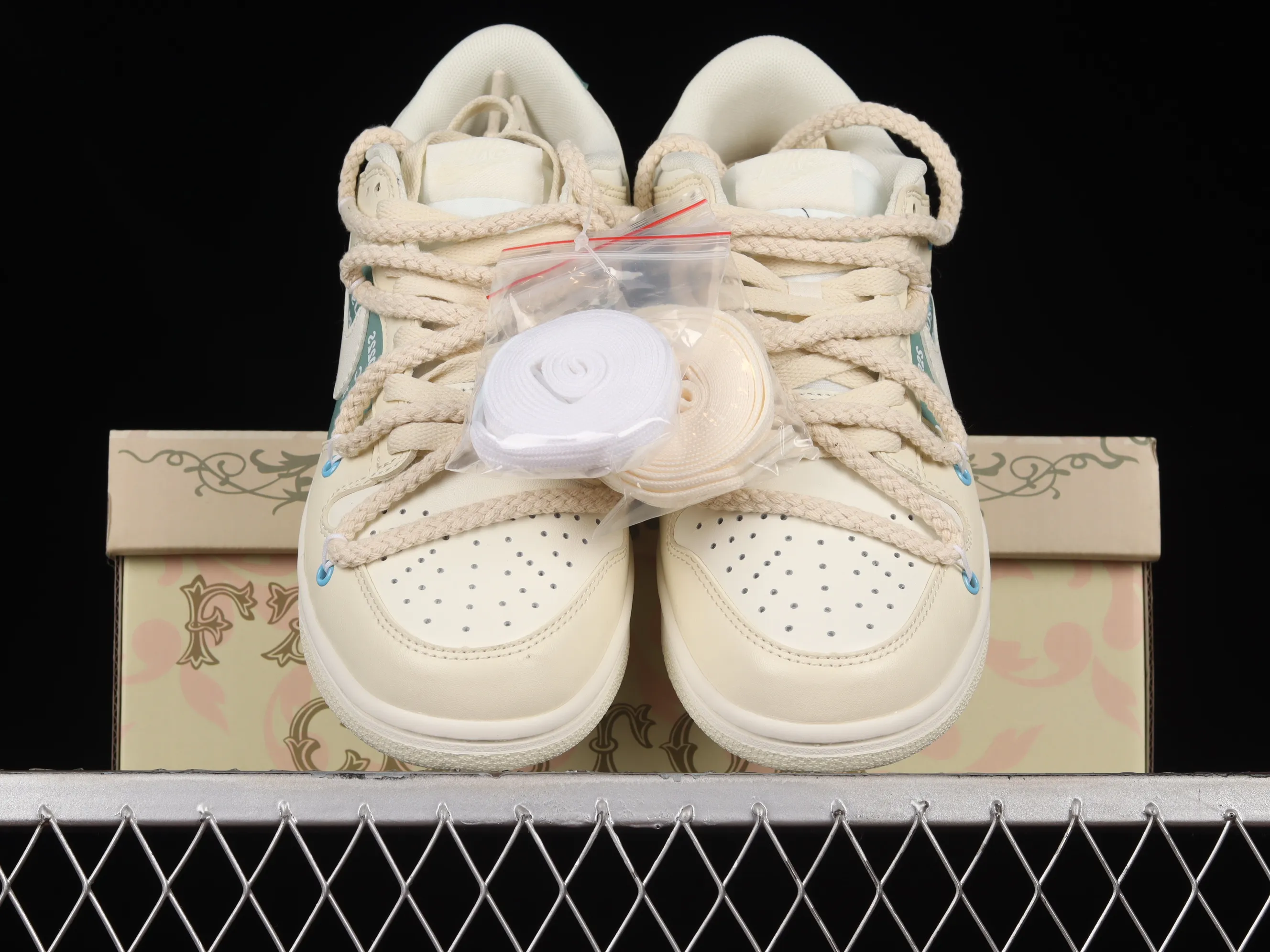 All Categories Nk SB Dunk Series Nk SB Dunk Low Low-top Sneakers Nk Dunk Low ESS "Coconut Milk" Beige Customized version of deconstructed strappy dip-dyed casual sneakers DJ6188-100